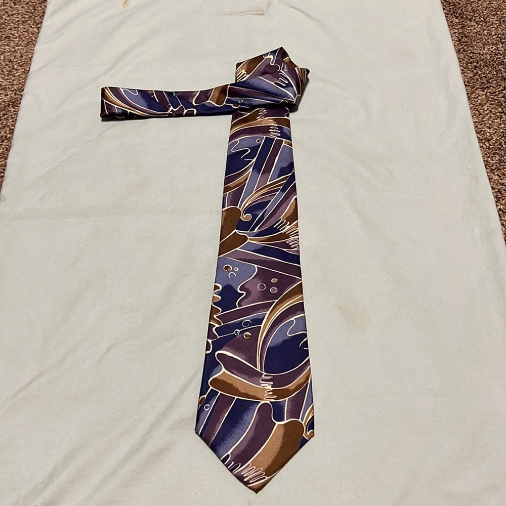 Woodward abstract 100% silk necktie